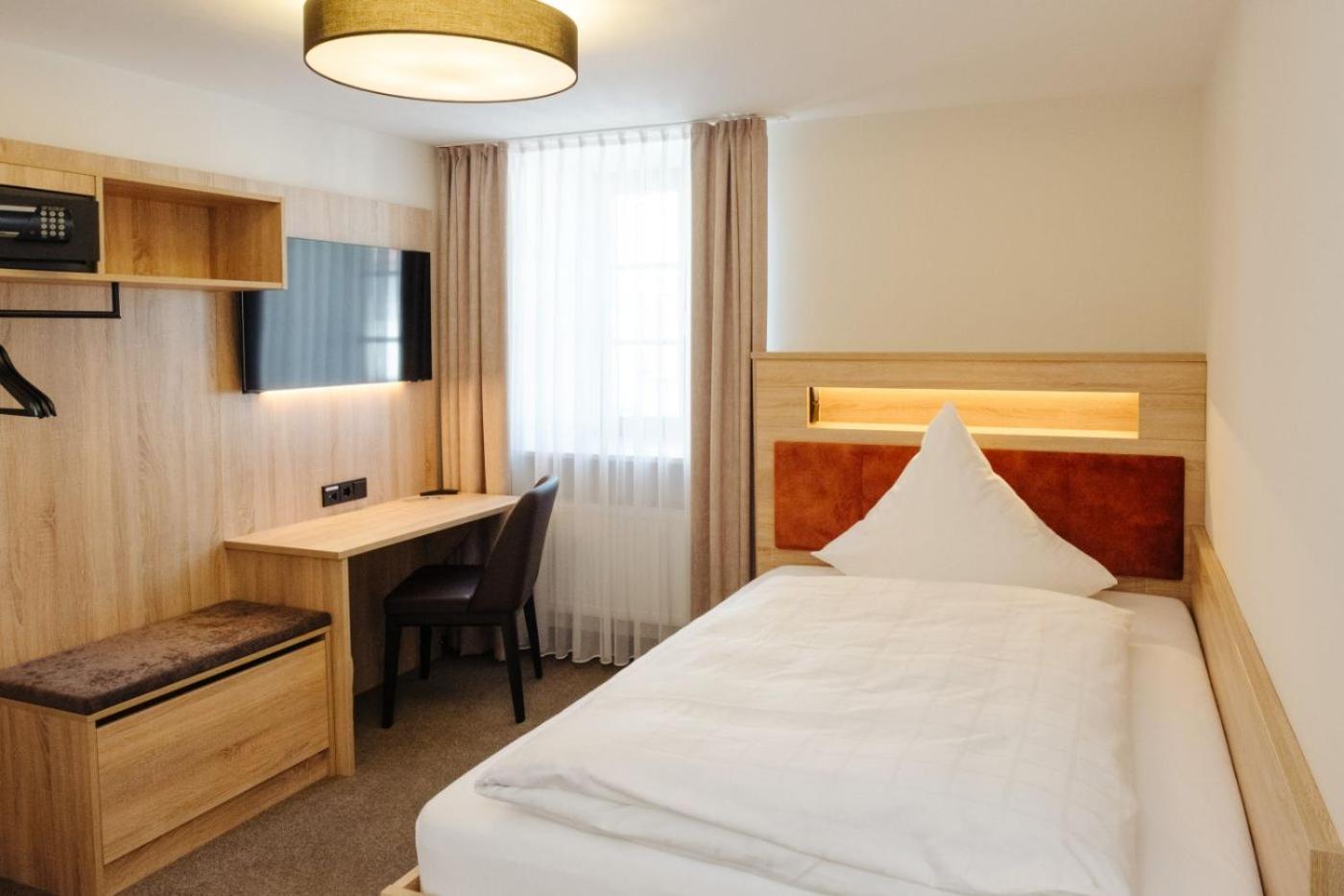 Hotel Sixt Rohr in Niederbayern Exterior photo