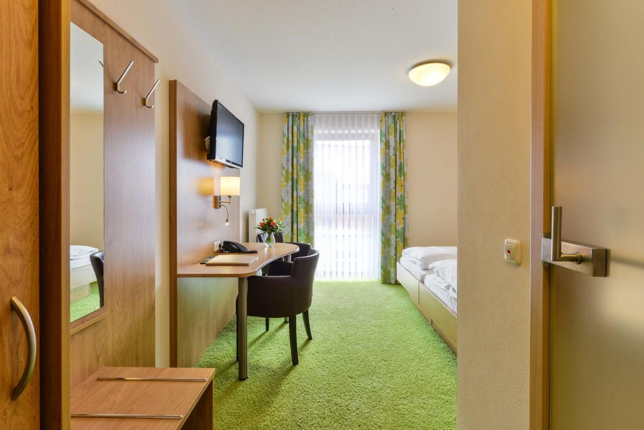Hotel Sixt Rohr in Niederbayern Exterior photo